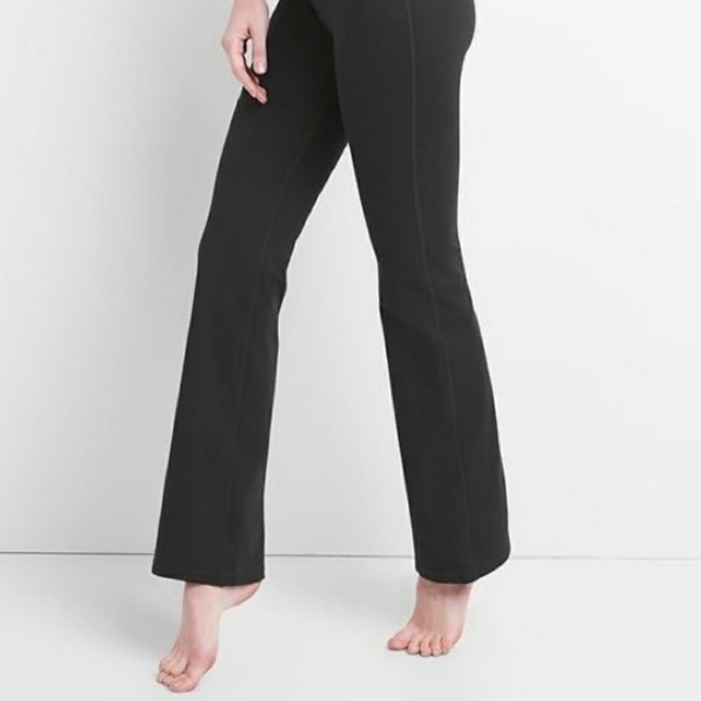🌟NWT🌟 GapFit Gdance Slim Black Pant Bootcut M